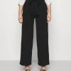 Venta al por mayor 🧨 Anna Field Belted Wide Leg Trousers - Pantalones - Black, Mujer ✔️ 1 Venta al por mayor 🧨 Anna Field Belted Wide Leg Trousers - Pantalones - Black, Mujer ✔️ -Tienda barata Anna Field 05a566a31faa432ba452c4db3faa68a4