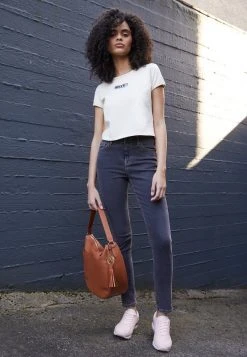 Toma de corriente 🎁 Anna Field Vaqueros Slim Fit - Grey Denim, Mujer ❤️ -Tienda barata Anna Field 0cd5f543a67643228bd0383672e3f0e8