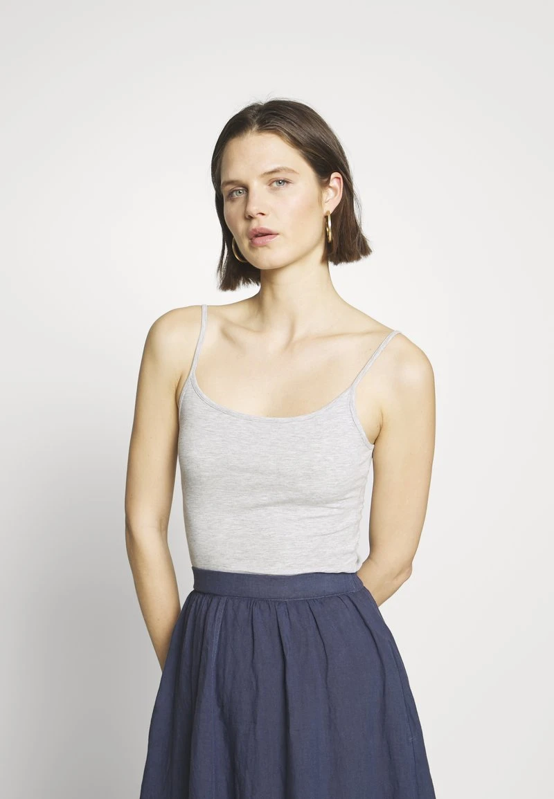 Toma de corriente ✔️ Anna Field 3er PACK - Top - White/navy/light Grey, Mujer 🎁 6 Toma de corriente ✔️ Anna Field 3er PACK - Top - White/navy/light Grey, Mujer 🎁 - Imagen 4