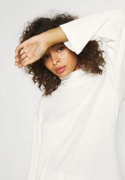 Comprar ⭐ Anna Field SET - Pijama - Off-white, Mujer ✔️ -Tienda barata Anna Field 15c7f3dc0c604ee8b5649643442027f5