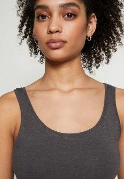 Mejor trato 💯 Anna Field BASIC TANK 3er Pack - Top - Black White Mottl, Mujer ⭐ 11 Mejor trato 💯 Anna Field BASIC TANK 3er Pack - Top - Black White Mottl, Mujer ⭐ -Tienda barata Anna Field 19a5ea7cfa044abe92619a342057c333