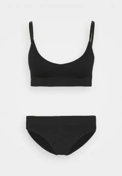 Mejor precio 🧨 Anna Field Rib Seamless Set - Top - Black, Mujer ✔️ -Tienda barata Anna Field 31d321ff8e524680a0a94ba8fbb961e5