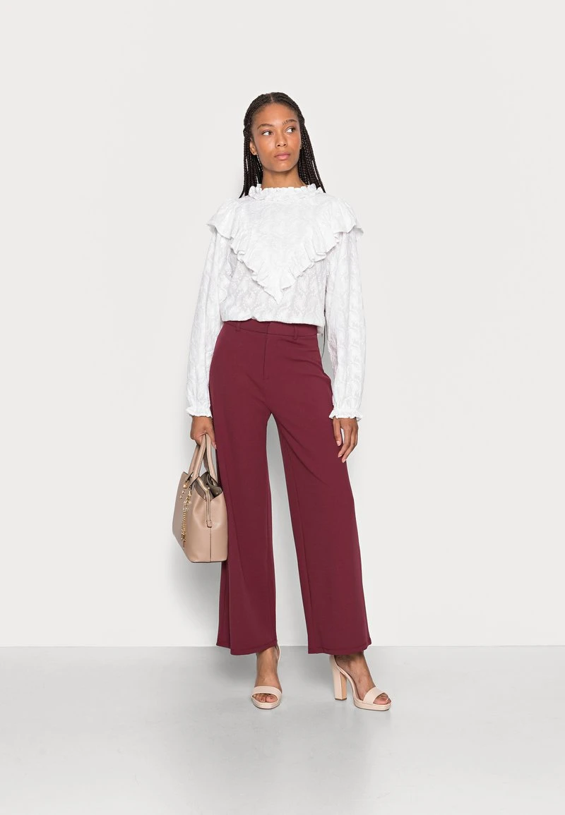 Toma de corriente 😍 Anna Field Flared Leg Business Trousers - Pantalones - Dark Red, Mujer ⭐ 4 Toma de corriente 😍 Anna Field Flared Leg Business Trousers - Pantalones - Dark Red, Mujer ⭐ - Imagen 2