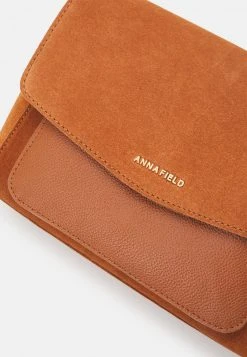 Las mejores reseñas de 🎉 Anna Field Bandolera - Cognac, Mujer 💯 -Tienda barata Anna Field 67a15b3f400542d9932af7da00a79765