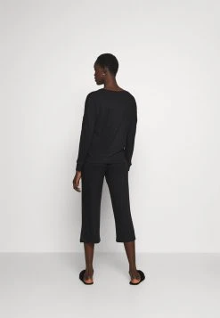 Las mejores reseñas de ⌛ Anna Field SET - Pijama - Black, Mujer 🛒 -Tienda barata Anna Field 743ae4c8901d4e29a9c7c861fa688d38