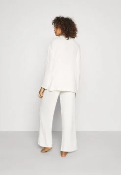 Comprar ⭐ Anna Field SET - Pijama - Off-white, Mujer ✔️ -Tienda barata Anna Field 7e58375663f24a7ba2ef9267c974499c
