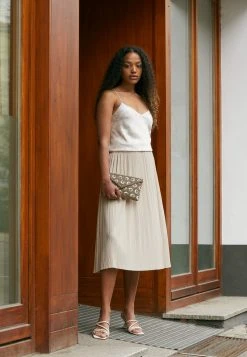 Mejor trato 🧨 Anna Field Clutch - Silver-coloured, Mujer 🔔