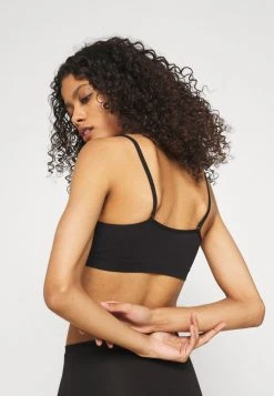 Lo mas barato ✔️ Anna Field 2PP SEAMLESS CROP TOP - Top - Black, Mujer 😍 11 Lo mas barato ✔️ Anna Field 2PP SEAMLESS CROP TOP - Top - Black, Mujer 😍 -Tienda barata Anna Field c0de13ac13ce4623ba971ef5486b553a
