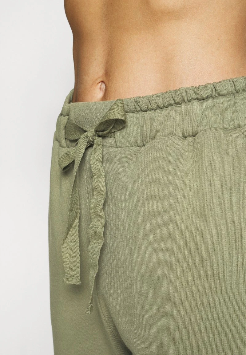 Venta al por mayor 💯 Anna Field Basic Lounge Set - Pijama - Khaki, Mujer 😉 8 Venta al por mayor 💯 Anna Field Basic Lounge Set - Pijama - Khaki, Mujer 😉 - Imagen 6