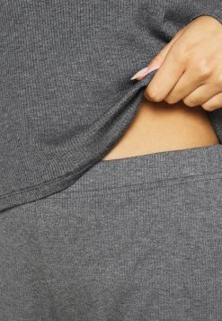 Mejor precio 🤩 Anna Field Pijama - Dark Grey, Mujer ✔️ 13 Mejor precio 🤩 Anna Field Pijama - Dark Grey, Mujer ✔️ -Tienda barata Anna Field dc930f6e247c453b83762922266ef66a